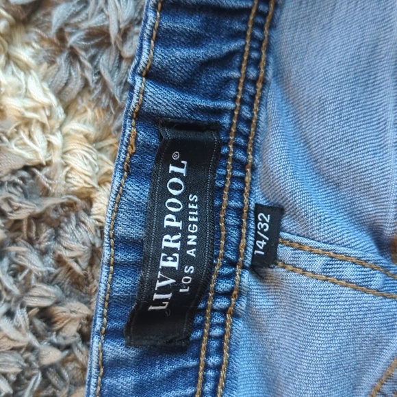 Liverpool The Rascal Tie Front In Conway Elastic Waist Denim Capri Size 14/32 - Picture 4 of 7